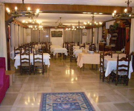 Dujany Hotel Nus Exterior photo