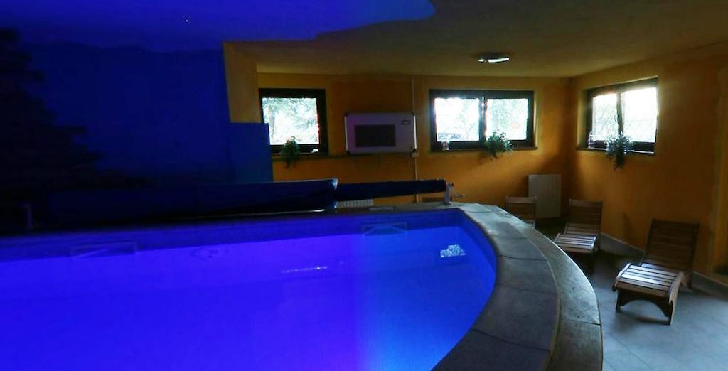 Dujany Hotel Nus Exterior photo
